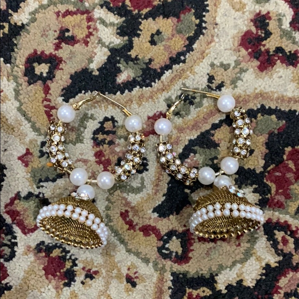 Nice plural /gold earring for anywhere wearing